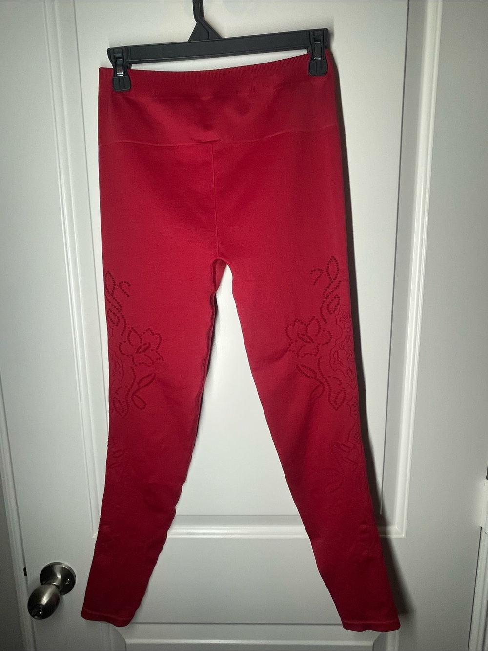 Fabletics High-Waisted Lace Seamless Leggings Deep Red NWT Size M - Picture 2 of 13